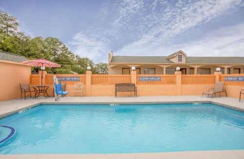 Sumter Hotel | Budget-Friendly Stay at Super 8 by Wyndham Sumter