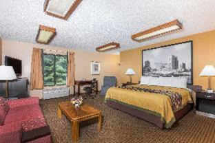 Sun Prairie Hotel | Comfortable Stay at Super 8 by Wyndham, Pet Friendly & Welcoming