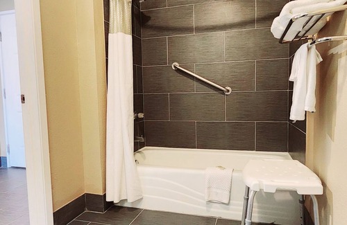 Temple Hotel | Convenient Stay at Super 8 by Wyndham Temple I-35