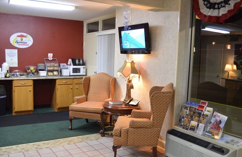 Tifton Hotel | Budget-Friendly Stay at Super 8 by Wyndham Tifton