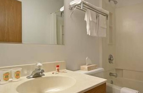East Stroudsburg Hotel | Comfortable Stay at Super 8 by Wyndham Stroudsburg