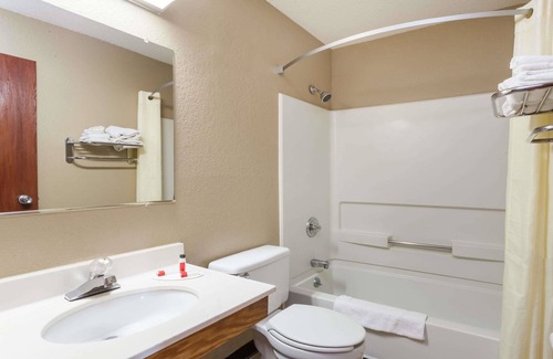 East Stroudsburg Hotel | Comfortable Stay at Super 8 by Wyndham Stroudsburg
