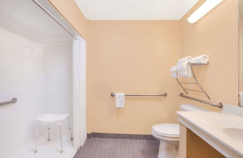 Farmers Branch Hotel | Budget-Friendly Stay at Super 8 by Wyndham Farmers Branch