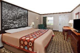 Fort Oglethorpe Hotel | Comfortable Stay at Super 8 by Wyndham Ft. Oglethorpe