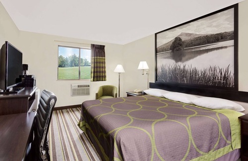 Waynesboro Hotel | Budget-Friendly Stay at Super 8 by Wyndham Waynesboro
