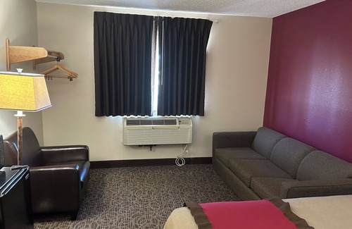 West Branch Hotel | Inviting Stay at Super 8 by Wyndham West Branch