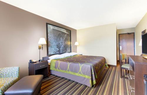 Weston Hotel | Pet-Friendly Super 8 by Wyndham in Weston, WV Awaits You