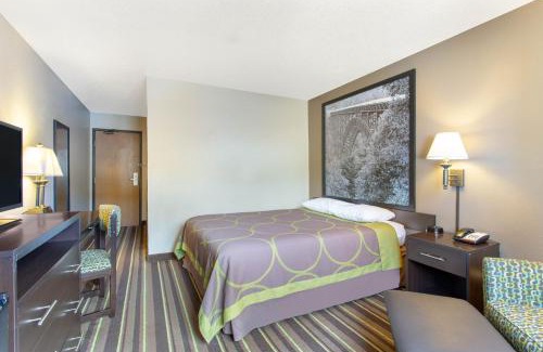 Weston Hotel | Pet-Friendly Super 8 by Wyndham in Weston, WV Awaits You