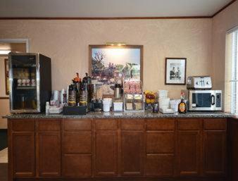 Wickenburg Hotel | Pet-Friendly Retreat at Super 8 by Wyndham Wickenburg AZ
