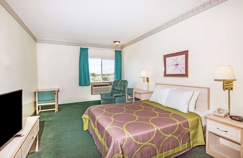 Willcox Hotel | Budget-Friendly Stay at Super 8 by Wyndham Willcox