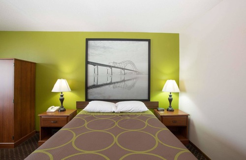 Williams Hotel | Budget-Friendly Comfort at Super 8 by Wyndham Williams