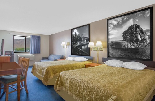 Winnemucca Hotel | Comfortable Stay at Super 8 by Wyndham Winnemucca NV