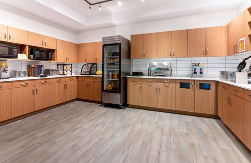 Winnipeg Hotel | Guest Rated: 9.2 at Super 8 by Wyndham Winnipeg East
