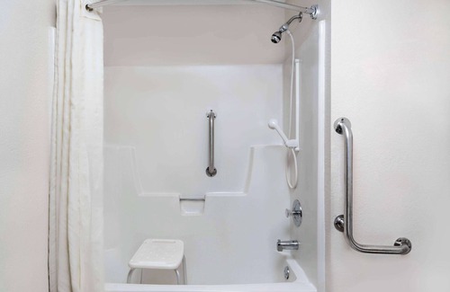 Winona Hotel | Budget-Friendly Stay at Super 8 by Wyndham Winona MN