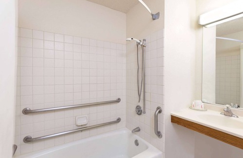 Yucca Valley Hotel | Your Gateway to Adventure: Super 8 by Wyndham Yucca Valley
