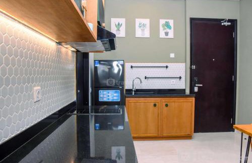 Bendungan Hilir Apartment | Stylish 2BR Apartment at Sudirman Suites with Pool