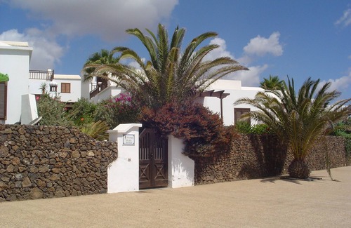 Playa Honda Apartment | Exclusive Oceanfront Apartment with Pool and Spa Amenities