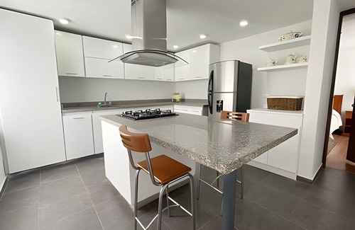 Santa Ana House | Cozy Apartment with Free Wi-Fi, Parking, and Pet-Friendly Stay