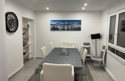 Bourroches Apartment | Pet-Friendly Super Appartement Near Gastronomic Delights