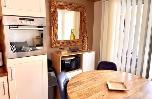 La Nartelle Apartment | Cozy Apartment with Large Terrace Near the Sea - 8.6/10