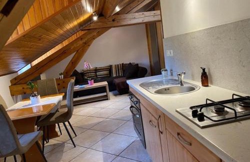 Saint-Claude Apartment | Cozy Fully Equipped Apartment with Family and Pet Amenities