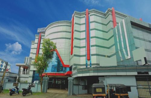 Thrissur Hotel | Discover Kovilakam Residency: Family-Friendly with Breakfast