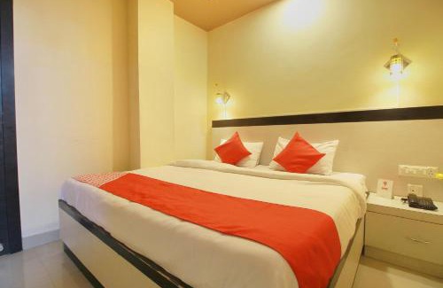RS Puram Hotel | Budget-Friendly Hotel Rj Grand: Family Welcome Awaits