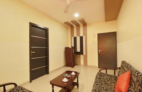 RS Puram Hotel | Budget-Friendly Hotel Rj Grand: Family Welcome Awaits