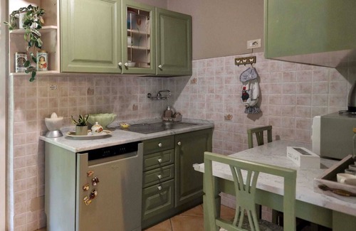 Pugliola Apartment | Cozy Casetta with Private Parking and Spa Amenities