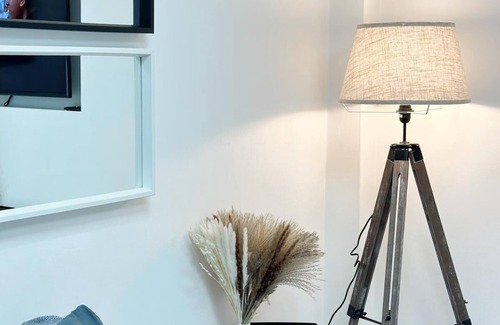 Kensington Apartment | Prime Location - Fresh Apartment with 24h Concierge Service