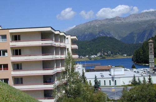 Sankt Moritz-Bad Apartment | Prime Location Apartment House in St. Moritz Bad