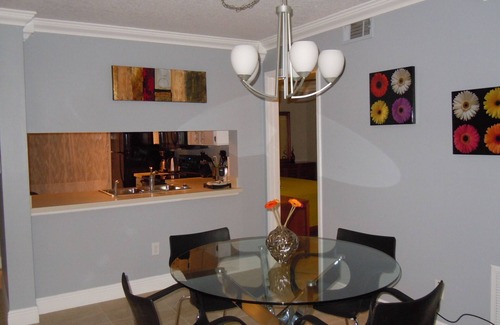 Ventura Apartment | Immaculate Ventura Condo with 3 Pools and Free Parking