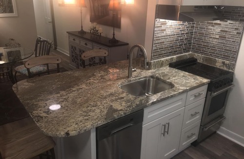 North Chesterfield House | Immaculate Flat with Spa Near James River - 10/10 Rated