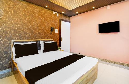 Rampur Hat Hotel | Super Collection O Tarapith Railway Junction Formerly Newtown Park