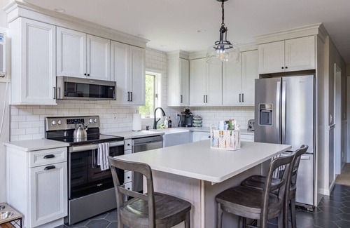 Saugerties South Apartment | Inviting Saugerties Home Near HITS with Ocean View & Pool