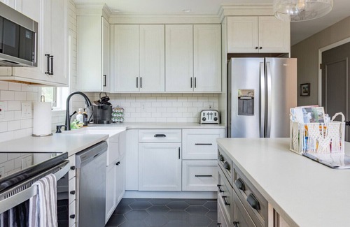Saugerties South Apartment | Inviting Saugerties Home Near HITS with Ocean View & Pool