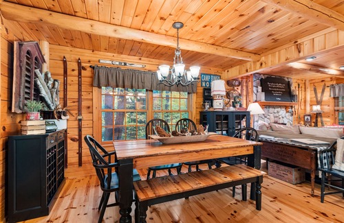 Alanson Cabin | Cozy Retreat with Kitchen & Spa, Steps from Trails