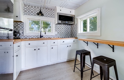 Mystic - New London Apartment | Charming Oceanfront Apartment in Downtown Mystic - 9.8/10 Rated