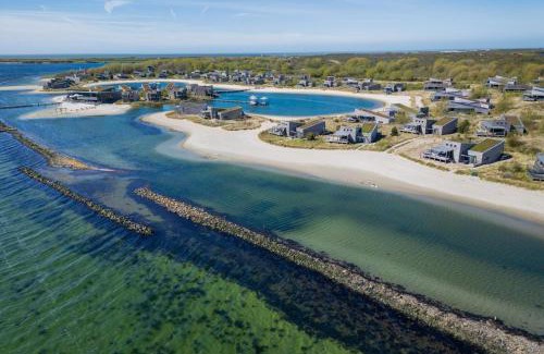 Ouddorp Villa | Family-Friendly Villa Deluxe for 6 - Villa 27 Awaits
