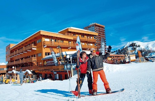 Plagne Centre Condo | Prime Location! Ski-in/Ski-out Apartment with Spa Access
