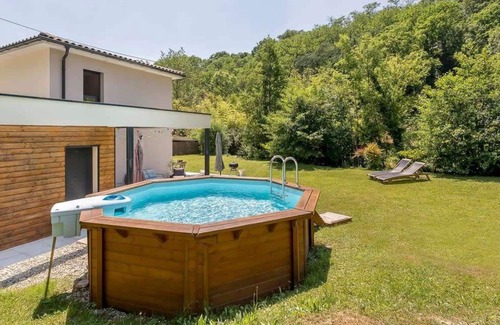 Saint-Didier-au-Mont-d'Or House | Superb villa with swimming pool for 8 people