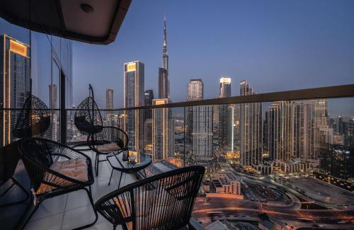 Downtown Dubai Apartment | Stunning 3 Bedroom Apartment with Infinity Pool & Burj Views