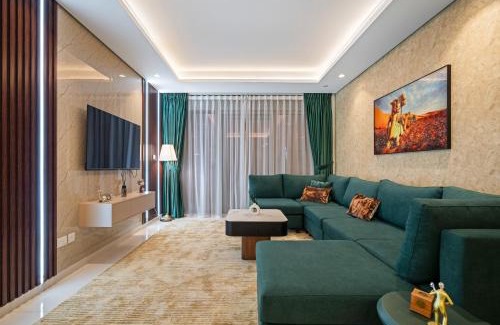 Downtown Dubai Apartment | Stunning 3 Bedroom Apartment with Infinity Pool & Burj Views