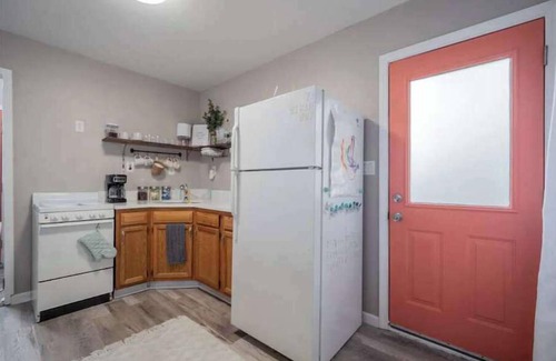 Madison-on-the-Lake House | Grove Cottage: Ideal Getaway Near Beach & Wineries