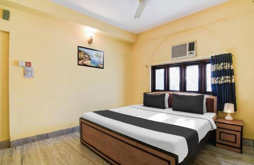 Alipur Hotel | Pet-Friendly Kalighat: Family Retreat with Restaurant Amenities