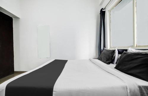 Rau Hotel | Budget-Friendly OYO Hotel Indraprasth - Family Welcoming