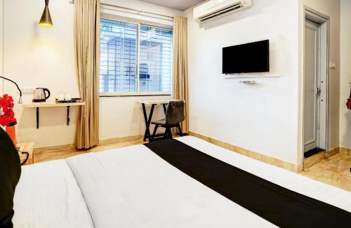 Manjidana Colony Hotel | Budget-Friendly Stay at Collection O Hotel Orient Crown