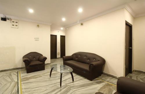 Hyderabad Hotel | Budget-Friendly Nav Bharath Residency Near Koti Center