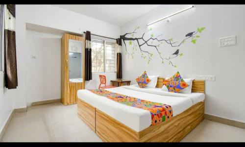 Phase 1 Hotel | Child-Friendly FabExpress Shri Krishna with 9.6/10 Rating