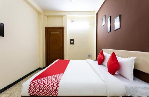 Dewas Hotel | Guest Rated: 9.2 at Hotel Santushti with Family-Friendly Amenities